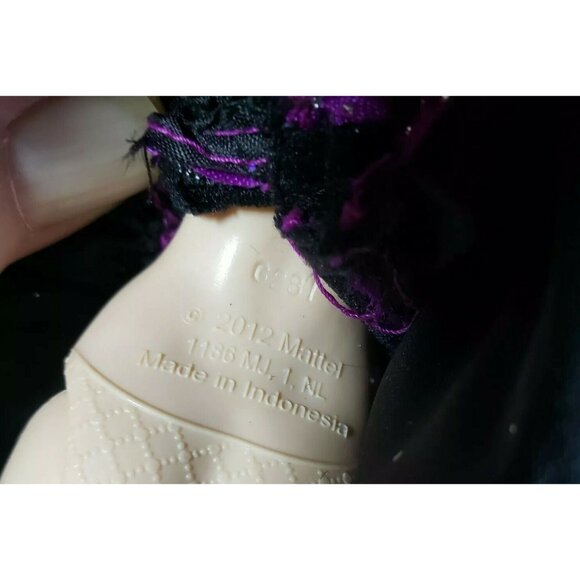 Monster High Ever After Raven Queen Thronecoming Doll Mattel No Hands - Picture 3 of 8